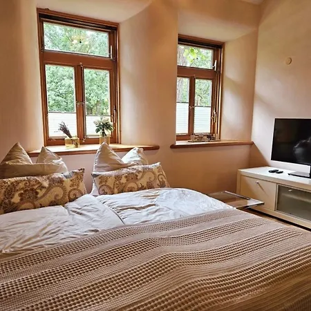 Natuerliches Umfeld Fuer Geniesser Teichblick *