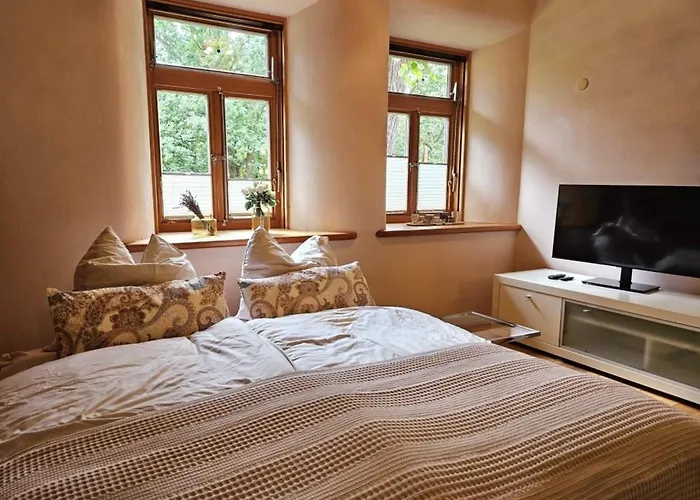 Natuerliches Umfeld Fuer Geniesser Teichblick *